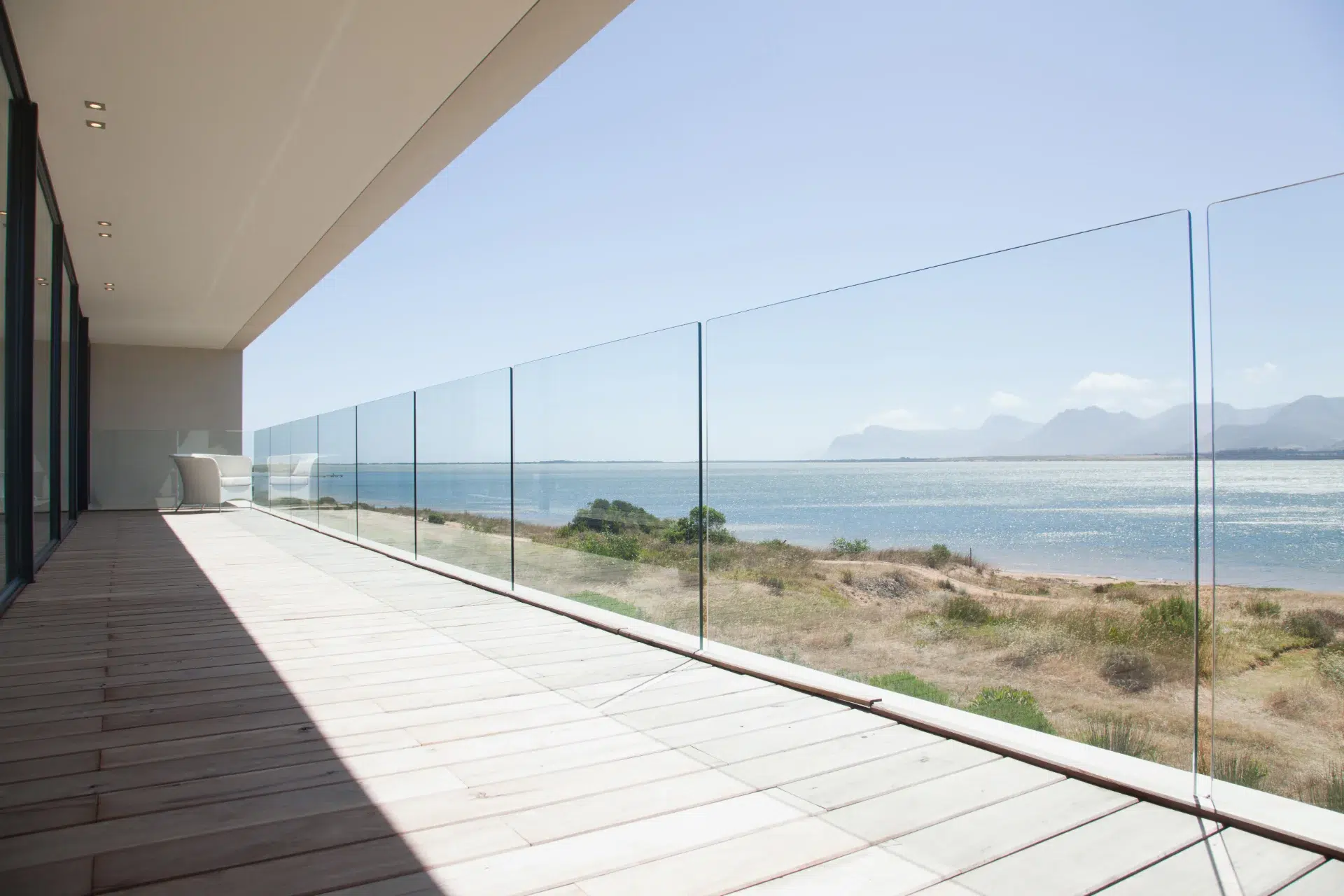 VLX 120 Glass Railing System in West Palm Beach, FL | Sightline Windows & Doors West Palm Beach - detail 1